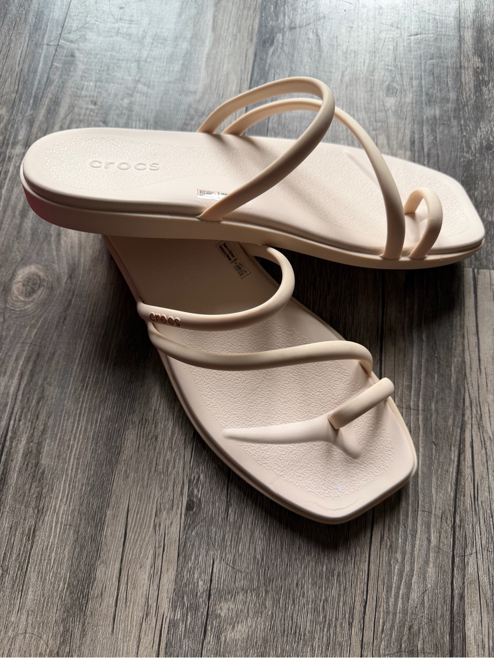 CROCS Women’s Strappy Sandals in Pale Pink